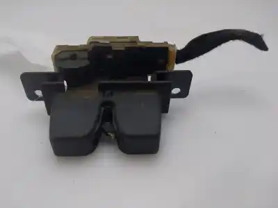 Pièce détachée automobile d'occasion COFFRE / SERRURE DE PORTE pour RENAULT MEGANE II BERLINA 3P  Références OEM IAM 8200076240  