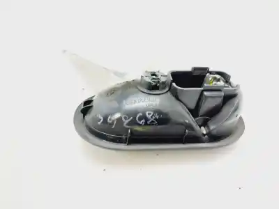 Second-hand car spare part interior left front handle for renault clio iii expression oem iam references 8200310579  