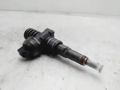 Автозапчастина б/у инжектор для skoda fabia combi (5j5) urban посилання на oem iam 038130073ag  