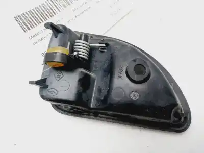 Second-hand car spare part interior right front handle for renault kangoo (f/kc0) authentique 64 cv / 47 kw oem iam references 8200247803  