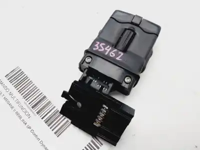 Pièce détachée automobile d'occasion COMMUTATEUR MULTIFONCTIONS pour RENAULT MEGANE II BERLINA 5P  Références OEM IAM 8200103769  
