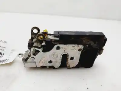 Peça sobressalente para automóvel em segunda mão fechadura da porta dianteira direita por chevrolet aveo lt referências oem iam 96272642