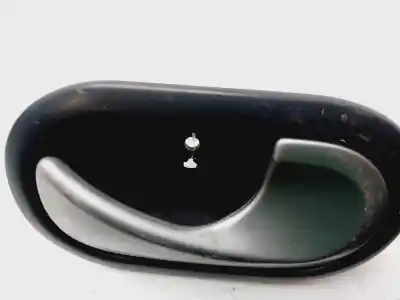 Second-hand car spare part interior right rear handle for renault clio iii expression oem iam references 8200310580  