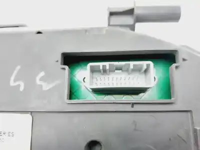 Pezzo di ricambio per auto di seconda mano pannello degli strumenti per renault clio iii expression riferimenti oem iam 8200821001