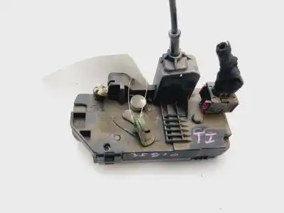 Pezzo di ricambio per auto di seconda mano serratura porta posteriore sinistra per opel corsa c blue line riferimenti oem iam 13154793  