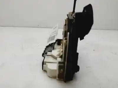 Автозапчастина б/у замок дверей заднього лівого для skoda rapid ambition посилання на oem iam 5e0839015a   Автозапчастина б/у замок дверей заднього лівого для skoda rapid ambition посилання на oem iam 5e0839015a