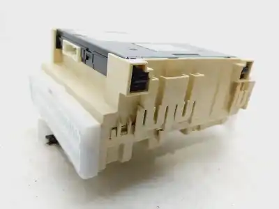 Peça sobressalente para automóvel em segunda mão caixa de fusíveis e relés por toyota auris hybrid feel  edition referências oem iam 8273012x80a