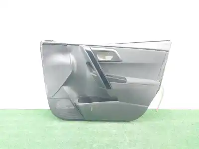 Peça sobressalente para automóvel em segunda mão forra / revestimento da porta dianteira direita por toyota auris hybrid feel  edition referências oem iam 6777702300