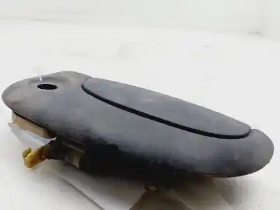 Second-hand car spare part exterior left front door handle for renault kangoo (f/kc0) authentique 64 cv / 47 kw oem iam references 7700354478   Second-hand car spare part exterior left front door handle for renault kangoo (f/kc0) authentique 64 cv / 47 kw oem iam references 7700354478