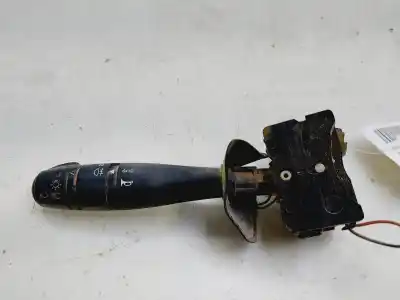 Second-hand car spare part headlights switch for renault kangoo (f/kc0) authentique 64 cv / 47 kw oem iam references 7701053057 Second-hand car spare part headlights switch for renault kangoo (f/kc0) authentique 64 cv / 47 kw oem iam references 7701053057