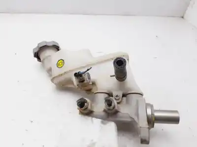 Tweedehands auto-onderdeel rempomp voor kia rio emotion 75 cv / 55 kw oem iam-referenties 585101r000