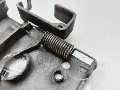 Second-hand car spare part bonnet lock for renault clio ii fase i (b/cbo) 1.9 d alize oem iam references 7700352729d  