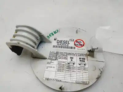 Автозапчастина б/у зовнішній пливний колпак для skoda fabia combi (5j5) ambition 75 cv / 55 kw посилання на oem iam 5j9010759c  