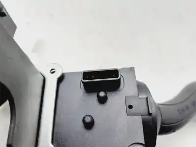 Peça sobressalente para automóvel em segunda mão comutador de piscas  por audi a4 avant (8e) 2.0 tdi (dpf) (125kw) referências oem iam 4e0953513e   Peça sobressalente para automóvel em segunda mão comutador de piscas  por audi a4 avant (8e) 2.0 tdi (dpf) (125kw) referências oem iam 4e0953513e