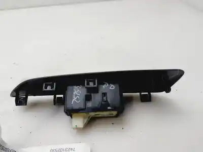 Second-hand car spare part right front power window switch for toyota auris active oem iam references 7423102530