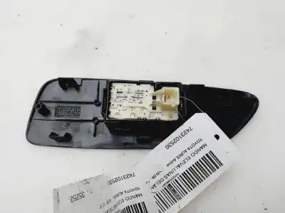 Peça sobressalente para automóvel em segunda mão botão / interruptor elevador vidro dianteiro direito por toyota auris active referências oem iam 7423102530  