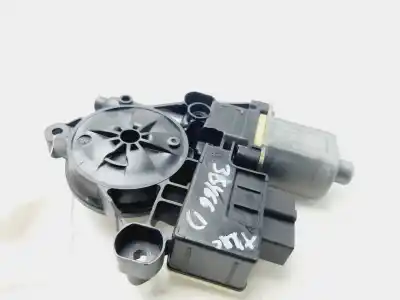 Pièce détachée automobile d'occasion MOTEUR LÈVE VITRE ARRIÈRE DROITE pour SEAT LEON (5F1)  Références OEM IAM 5Q0959812A  