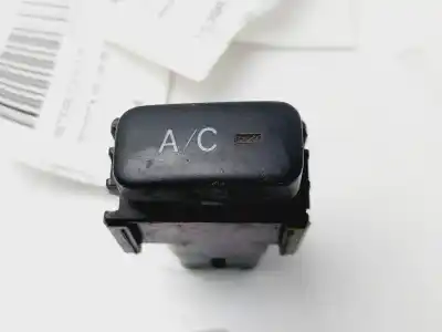 Second-hand car spare part switch for toyota hilux (kun) double cab 4x4 oem iam references 153984   Second-hand car spare part switch for toyota hilux (kun) double cab 4x4 oem iam references 153984