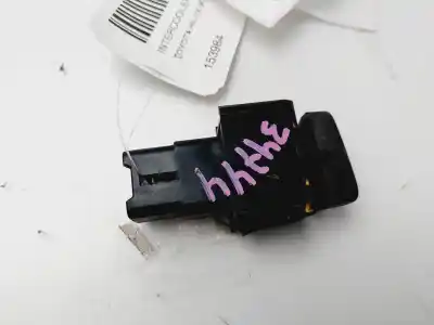 Second-hand car spare part switch for toyota hilux (kun) double cab 4x4 oem iam references 153984   Second-hand car spare part switch for toyota hilux (kun) double cab 4x4 oem iam references 153984