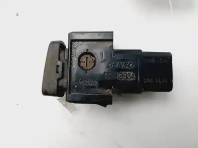 Second-hand car spare part switch for toyota hilux (kun) double cab 4x4 oem iam references 153984   Second-hand car spare part switch for toyota hilux (kun) double cab 4x4 oem iam references 153984