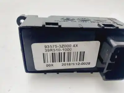 Pezzo di ricambio per auto di seconda mano interruttore alzacristalli anteriore destro per hyundai i40 i (vf) 1.7 crdi riferimenti oem iam 935753z000