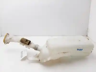 Second-hand car spare part windscreen washer bottle for renault clio iii imusic confort dynamique 68 cv / 50 kw oem iam references 7701058023  