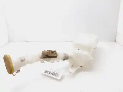 Second-hand car spare part windscreen washer bottle for renault clio iii imusic confort dynamique 68 cv / 50 kw oem iam references 7701058023  