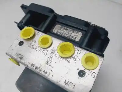 Peça sobressalente para automóvel em segunda mão abs por renault clio iii emotion referências oem iam 8200747140  