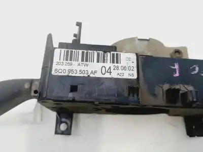 Peça sobressalente para automóvel em segunda mão comandos do volante por seat ibiza (6l1) bky referências oem iam 6q0953503af  