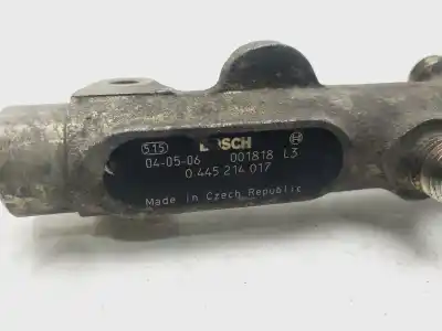 Pièce détachée automobile d'occasion RAMPE D'INJECTEUR pour PEUGEOT 807  Références OEM IAM 0445214017  