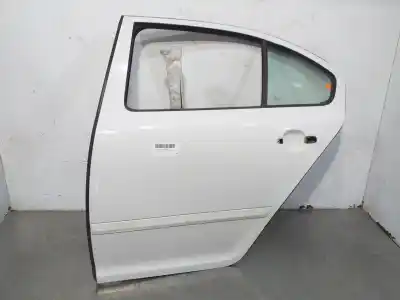 Recambio de automóvil de segunda mano de PUERTA TRASERA IZQUIERDA para SKODA OCTAVIA BERLINA (1Z3)  referencias OEM IAM   