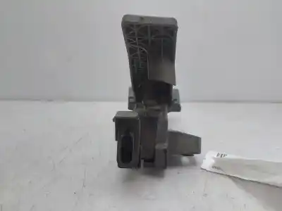 Second-hand car spare part accelerator pedal for ssangyong korando amber 4x2 136 cv / 100 kw oem iam references 2055037000
