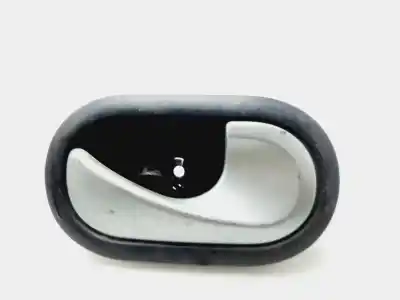 Second-hand car spare part interior right front handle for renault clio iii emotion oem iam references 8200310580  