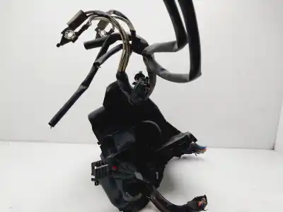 Second-hand car spare part fuse box unit for toyota auris sol oem iam references 7233r0a2  