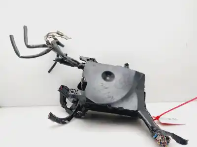 Second-hand car spare part fuse box unit for toyota auris sol oem iam references 7233r0a2  