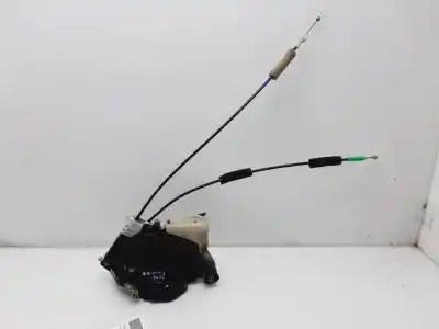 Автозапчастина б/у замок передніх дверей лівий для toyota prius (nhw30) plug-in hybrid advance посилання на oem iam 6904052340  