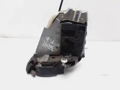 Автозапчасти б/у замок задней правой двери за toyota prius (nhw30) plug-in hybrid advance ссылки oem iam 6905047070  