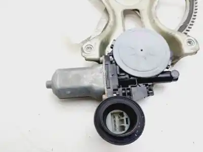 Second-hand car spare part passenger side right window regulator for lexus is200 (ds2/is2) 220d oem iam references 6980130260  