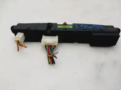 Second-hand car spare part hazard warning lights for kia ceed active 116 cv / 85 kw oem iam references 937001h000  