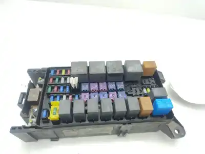 Second-hand car spare part fuse box unit for kia sorento (bl) (2002->) 2.5 crdi oem iam references 911613e011