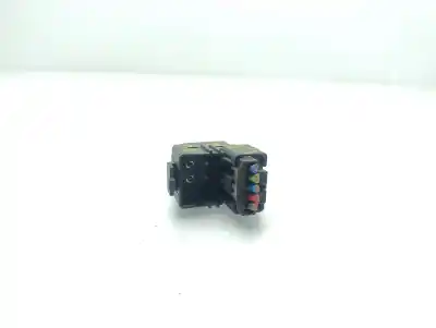 Second-hand car spare part right front power window switch for toyota hilux (kun) double cab 4x4 oem iam references 742310k020   Second-hand car spare part right front power window switch for toyota hilux (kun) double cab 4x4 oem iam references 742310k020