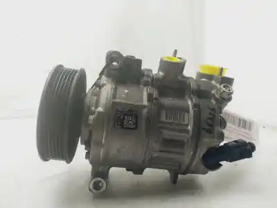Peça sobressalente para automóvel em segunda mão COMPRESSOR DE AR CONDICIONADO A/A A/C por VOLKSWAGEN GOLF VII LIM.  Referências OEM IAM 5Q0820803F  