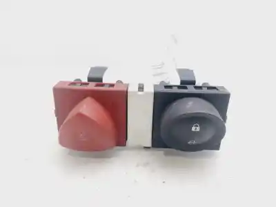 Second-hand car spare part hazard warning lights for renault megane ii familiar dynamique oem iam references 8200095493