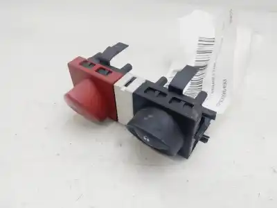 Second-hand car spare part hazard warning lights for renault megane ii familiar dynamique oem iam references 8200095493  