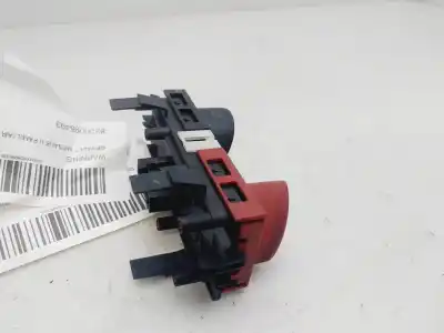 Second-hand car spare part hazard warning lights for renault megane ii familiar dynamique oem iam references 8200095493  