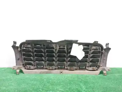 Second-hand car spare part front grille for mahindra goa 110 cv / 81 kw oem iam references 5358904