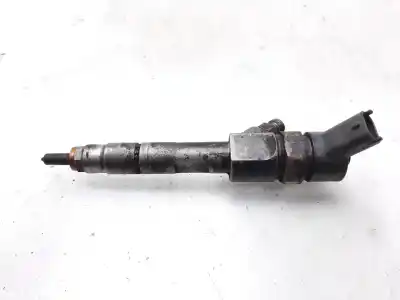 Second-hand car spare part injector for renault trafic combi (ab 4.01) 6 - plazas. acristalado parcial. combi corto 101 cv / 74 kw oem iam references 8200238528  