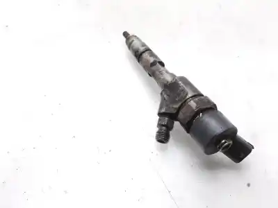 Second-hand car spare part injector for renault trafic combi (ab 4.01) 6 - plazas. acristalado parcial. combi corto 101 cv / 74 kw oem iam references 8200238528  