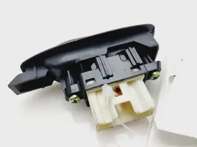 Peça sobressalente para automóvel em segunda mão botão / interruptor elevador vidro traseiro direito por mazda premacy (cp) td active referências oem iam 3582011