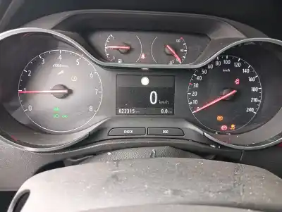 Gebrauchtes Autoersatzteil KOMPLETTER MOTOR zum OPEL CROSSLAND X  OEM-IAM-Referenzen D12XHL  